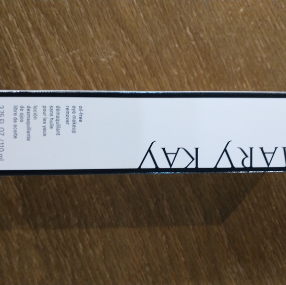 Makeup remover - Picture 2 of 3